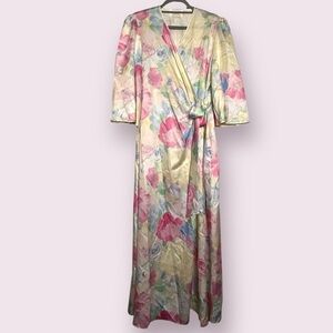 Vintage Lucie Ann Satin Pastel Floral Robe Neglige Medium